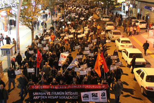 Türkiyeli sosyalistler PKK’nın çekilmesine nasıl bakıyor? (Rusya&#8217;nın Sesi Radyosu)