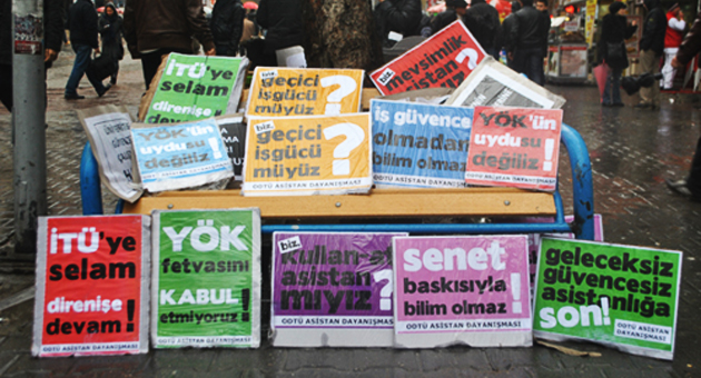 Akademi YÖK Yasası&#8217;na karşı ayakta