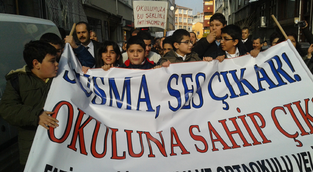 Gazi İlköğretim bu kez de yürüyüşte