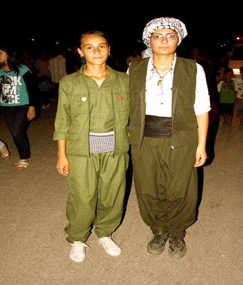 pkk-sempatizani-genc-kadinlar