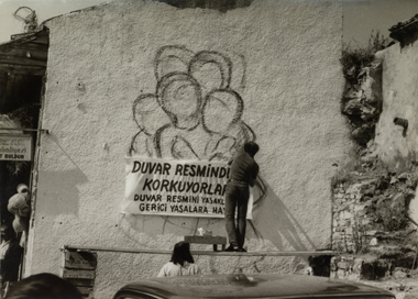 Duvar resminden "hala" korkuyorlar - Öykü Özçinik