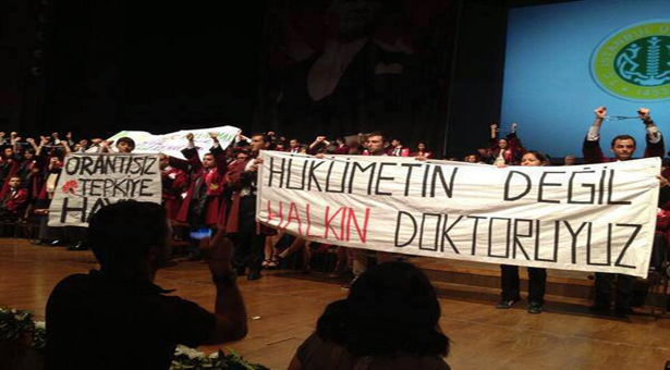‘Hekimlik bir meslek olmaktan öte yaşamı her rengiyle kuşatan bir duruştur’