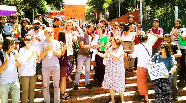 ‘Irkçı, cinsiyetçi Ahmet Atan istifa et!’