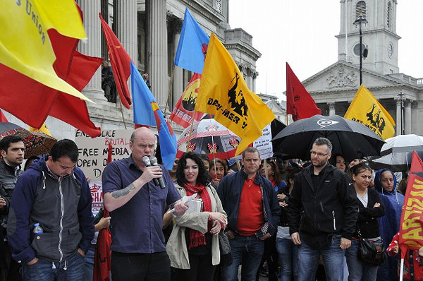 Londra'da Trafalgar Meydanı'nda eylem
