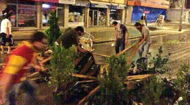 Eskişehir’de halk, polisi kovdu