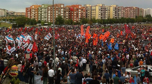 Ethem Sarısülük, polisin engelleme ve saldırılarına karşın on binler tarafından yıldızlara uğurlandı (Güncellendi)