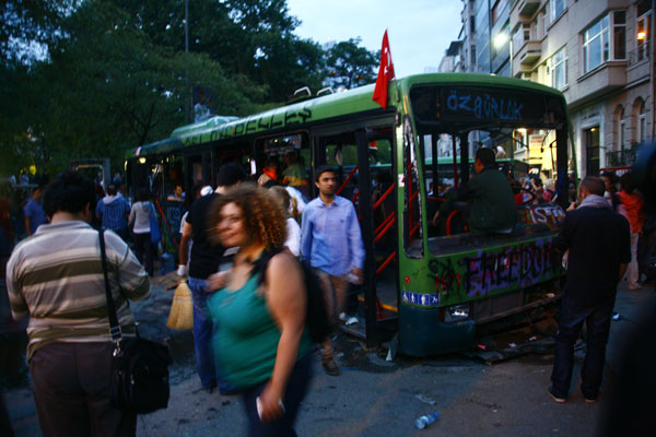 otobusbarikat2