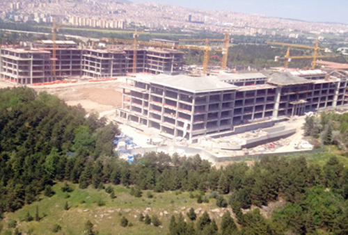 AOÇ'deki Başbakanlık inşaatında işçiler iş bıraktı