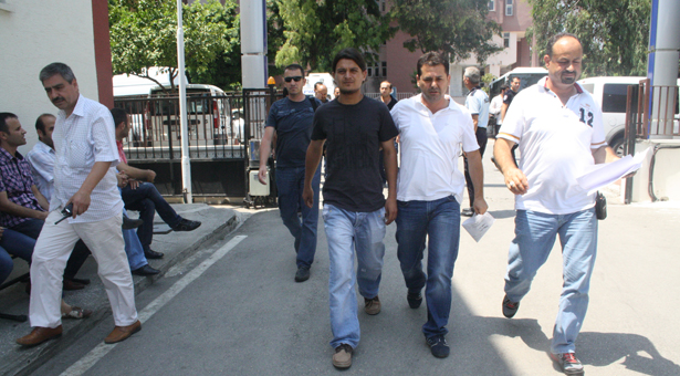 Mersin’de ev baskınlarıyla gözaltına alınanlar serbest bırakıldı