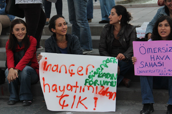 kadin_gozalti_protesto_2