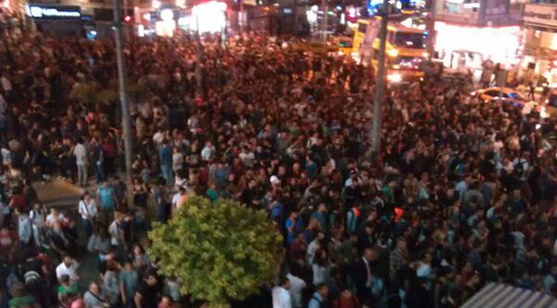AKP&#8217;yi sıfırlamaya: İl il eylem çağrıları