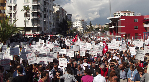 Mersin&#8217;de eşit yurttaşlık mitingi