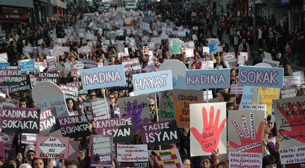 25 Kasım Kadıköy mitingi: &#8220;Bir kere gittik Gezi&#8217;ye, bir daha dönmeyiz eve&#8221;-Foto galeri