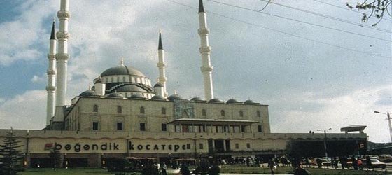 Diyanet ibadethanelerden kâr elde etme peşinde