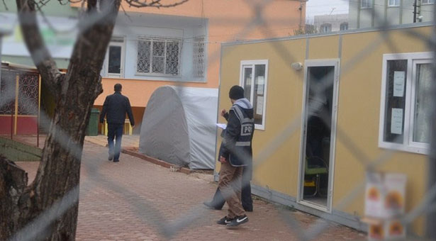 Polisler, savcı, hakim gitti, bilgisayarlar iade edildi: El Kaide-İHH operasyonunda 4 tutuklama
