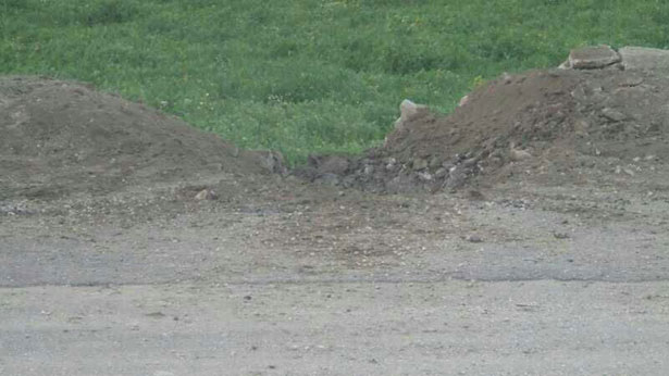 Yayladağı&#8217;na top mermisi düştü