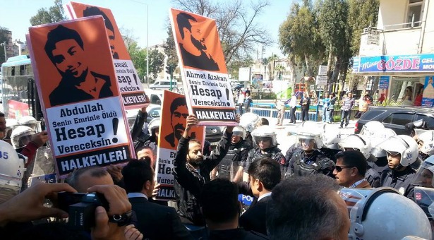 Erdoğan Hatay’da ‘Katilleri istemiyoruz’ diyen Halkevciler gözaltına alındı