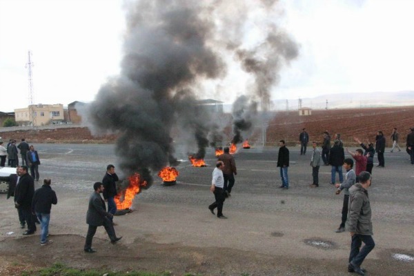 &#8216;Arazilerimiz ağalardan alınsın!&#8217;