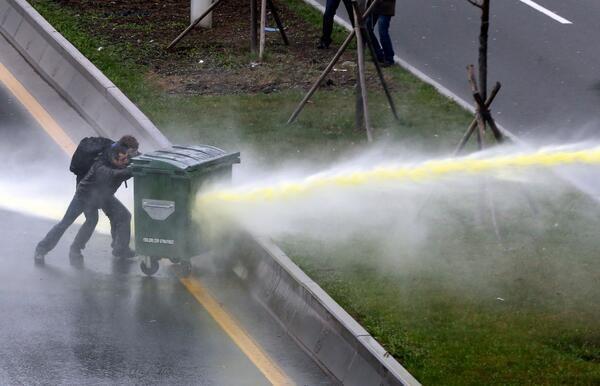 Reuters, ODTÜ Direnişi'ni bu fotoğrafla verdi.