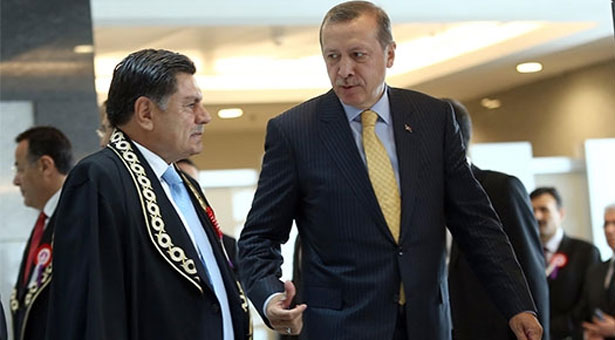 AYM eski Başkanı Haşim Kılıç: &#8220;Arkadaşlarımız ne pozitif hukuk kuralları bıraktı ne de ahlak&#8221;