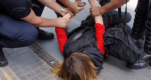 Gezi Davası devam ediyor: &#8216;Polis çırılçıplak soyunup ıkınmamı istedi&#8217;