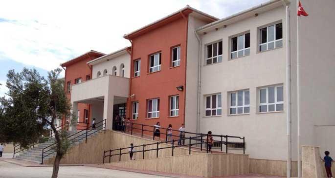 Eğitim-öğretim yılı başladı: İsimsiz ve elektriksiz devlet okulu