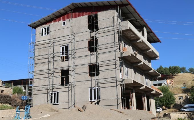 Kürtçe okula askeri operasyon