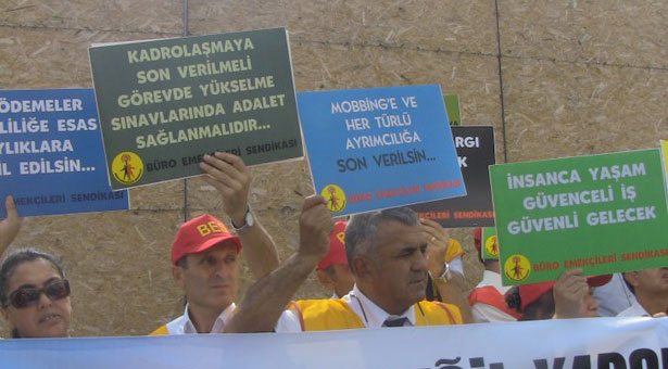 Adli yıl açılışında emekçiler eylemdeydi