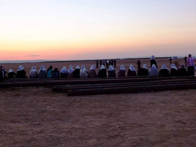 Savaş Nasıl İzlenir? Kadınlarla Kobanê sınırına gitmek üzerine… – 1 &#8211; Feride Eralp (5harfliler.com)