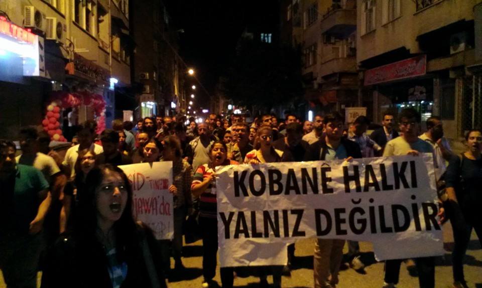 İstanbul Kobane&#8217;yle Dayanışma Platformu kuruldu: 20.00&#8217;da iki yakada da eyleme!