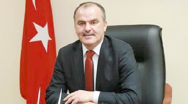 Kızlı-erkekli apartları AKP&#8217;li başkana bildirin!