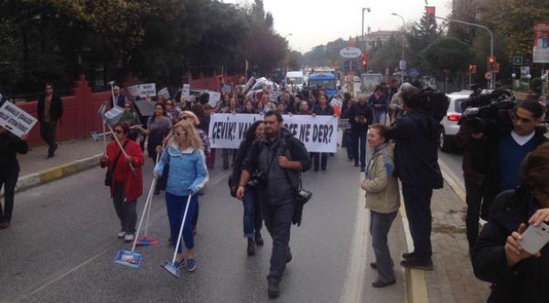 Validemizin korusu, babanın çiftliği değil &#8211; Validebağ direnişçisi kadınlar*