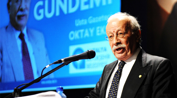 Oktay Ekşi ırkçılıkta ısrarlı: &#8220;Ahmet Kaya &#8216;yaratık&#8217; ifadesini hak etti&#8221;