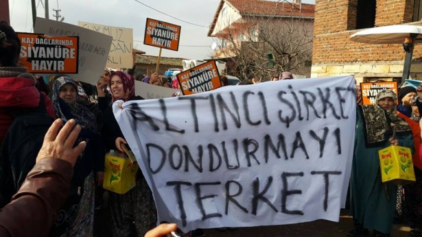 Dondurma köylüleri, altıncı şirketi tenekeyle kovdu