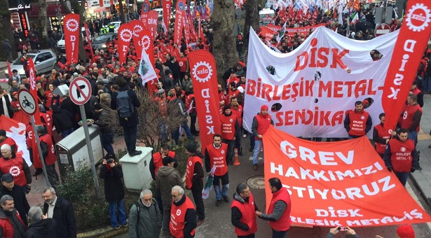 DİSK 48 yaşında, #Direnİşçi sokakta