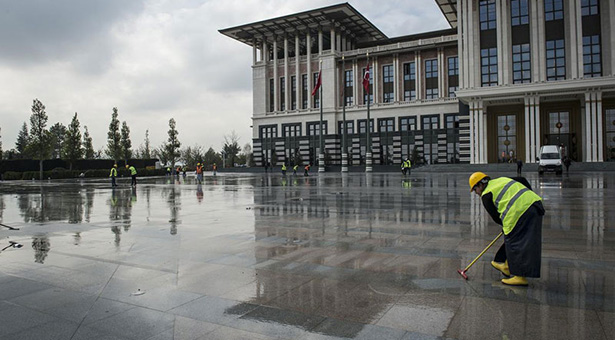 Kaç-Ak Saray&#8217;da çalışanların sağlıkları tehlikede