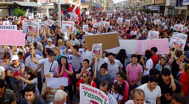 Serinyol&#8217;da AKP&#8217;nin mezhepçi politikalarına ve cihatçı çetelere karşı binler alandaydı
