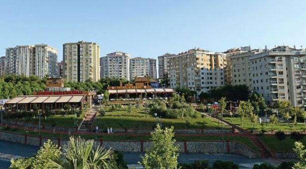 Erguvan zinciri: Ataşehir Belediyesi’nde ne oluyor?