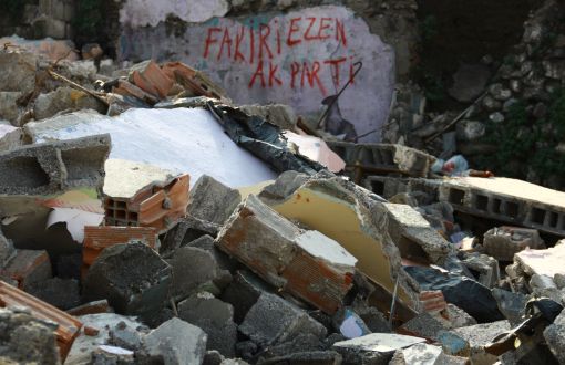 Kentsel dönüşümde deprem tutmadı, suçlulaştırma bahanesine geri döndüler &#8211; Cihan Baysal Uzunçarşılı (Bianet)