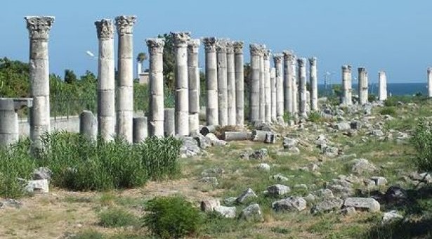 Antik kent kazılarına patlıcan tarlası engeli