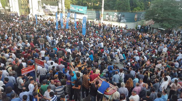 Barış Bloku&#8217;nun Cizre eylemine polis saldırısı