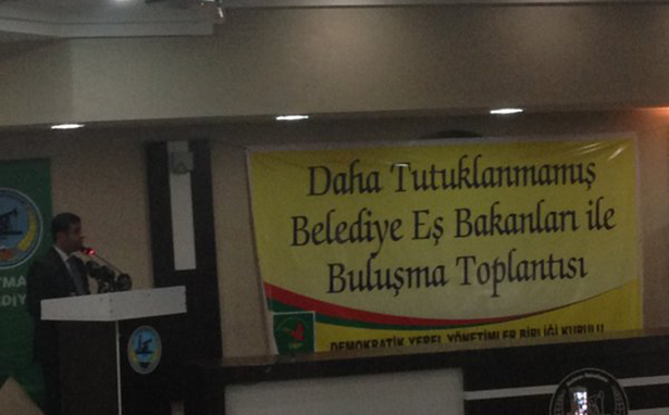 Demirtaş, daha tutuklanmamış belediye başkanları ile buluştu