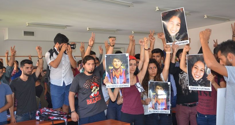 Mersin Üniversitesi&#8217;nde katliamda hayatını kaybedenler anıldı