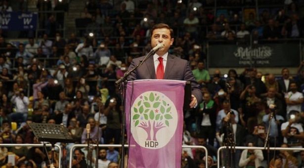 Demirtaş&#8217;tan Erdoğan&#8217;a: &#8216;İkiyüzlülüğü bırak&#8217;