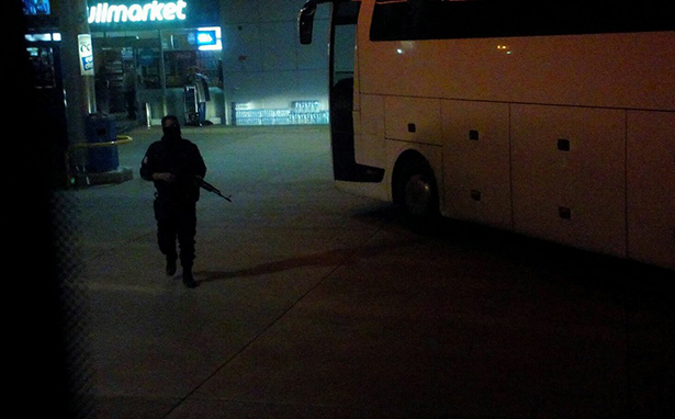 Elçi’nin cenazesi için Diyarbakır’a gitmek isteyen gençlere polis ablukası