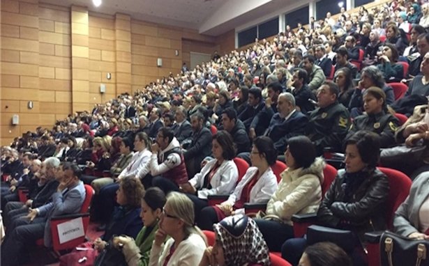 Çocuk İstismarı Farkındalık Sempozyumu&#8217;nda cinsiyetçi ve gerici yaklaşımlar: &#8216;Erkek olmak suçta hafifletici sebeptir&#8217;