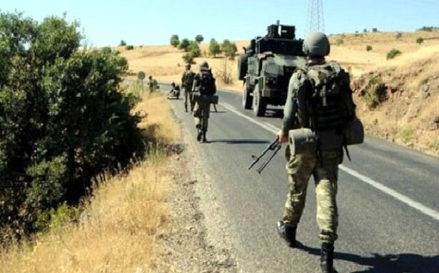 Türkiye nöbet değişimi için Musul&#8217;a asker gönderdi