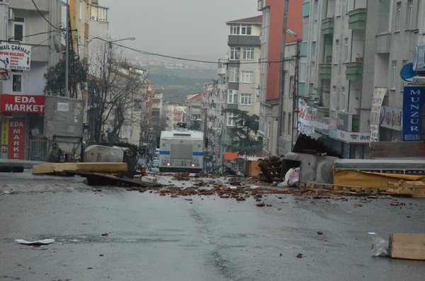 İç savaş kapıyı çalıyor &#8211; Meral Çınar