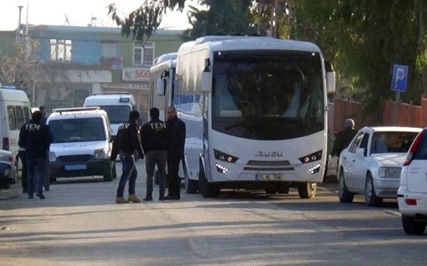 Ankara&#8217;da hayırsız bir sabah: Üniversitelilerin evlerine polis baskını