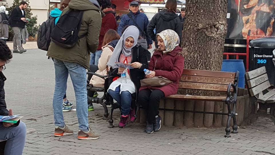 Hayır Meclisleri, &#8220;evet&#8221;çi komşuların kapısını çalıyor &#8211; Tuğçe Özçelik